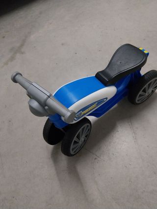 Se vende una motor de niños en buen estado