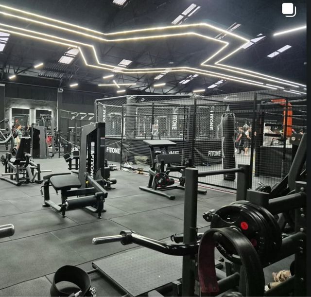 DISEÑAMOS Y MONTAMOS  TU GIMNASIO FITNESS 