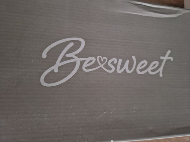 Zapatos salón negros.