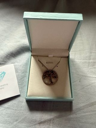 Collar del arbol de la vida.