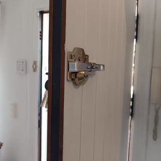 Cerrojo más instalación