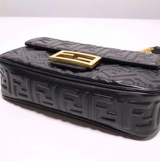 Bolso Fendi lconic Baguette Cadena Mediana