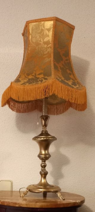 Lámparas de mesilla antiguas