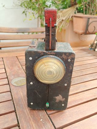 Lampada ferroviaria. Italia anni 60