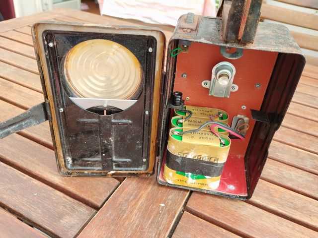 Lampada ferroviaria. Italia anni 60