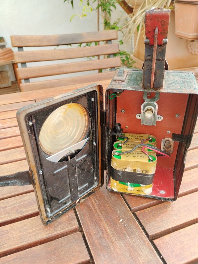 Lampada ferroviaria. Italia anni 60