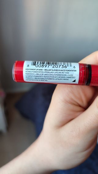 Pintalabios NYX rojo ShineLoud 