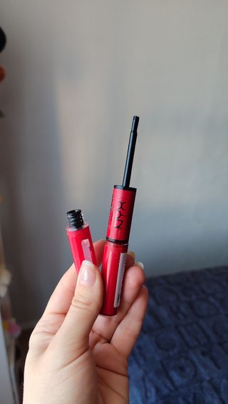 Pintalabios NYX rojo ShineLoud 