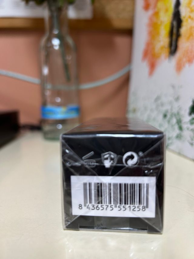 Contorno contorno occhi e labbra rivitalizzante antietà