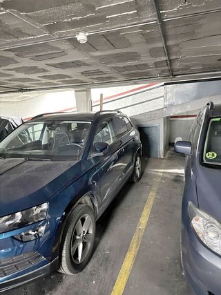 Garaje en venta en Pubilla Cases en Hospitalet de Llobregat, L´