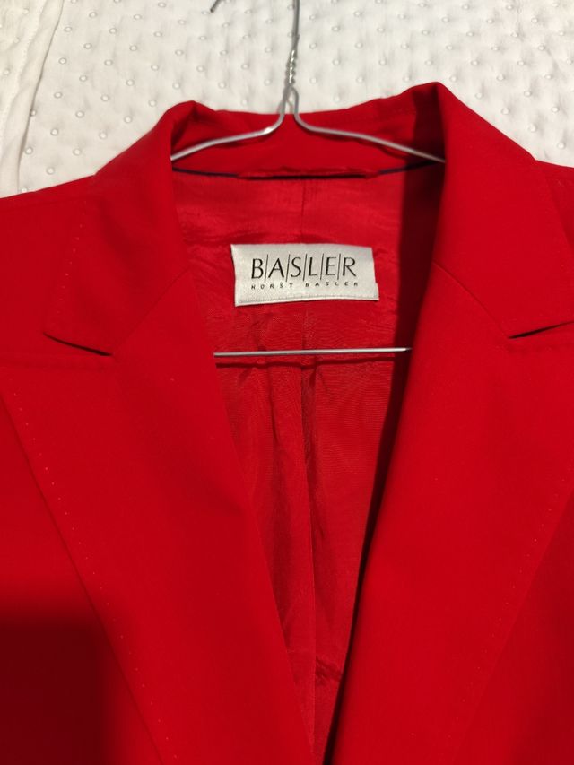 Bellissimo blazer primaverile rossa