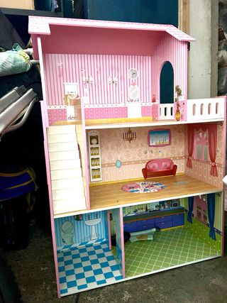 Casa juguete muñeca