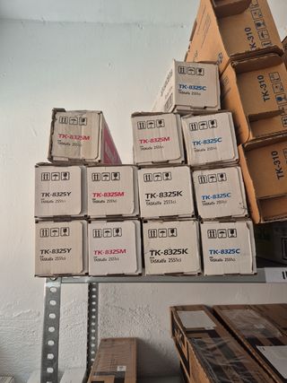 Tóner Kyocera TK-8325 original