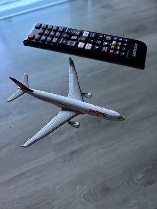 2 aviones para decoracion