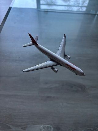 2 aviones para decoracion