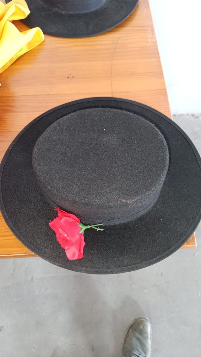 Lote de decoración, carteles.. para feria andaluza