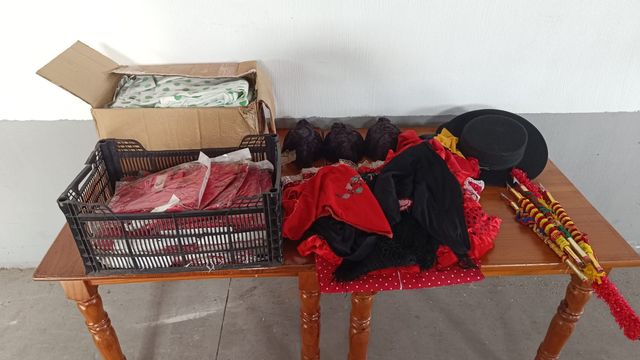 Lote de decoración, carteles.. para feria andaluza