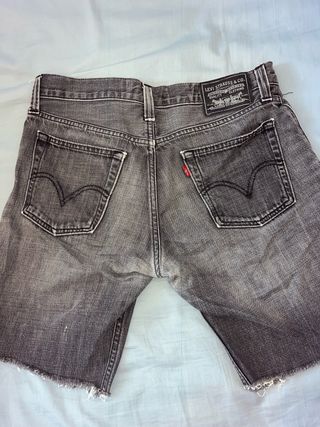 Shorts vaqueros Levis efecto roto