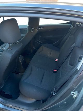 Peugeot 308 1.6 eHDI (2012)