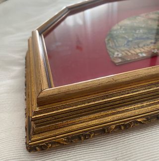 Abanico de marfil con mueble expositor