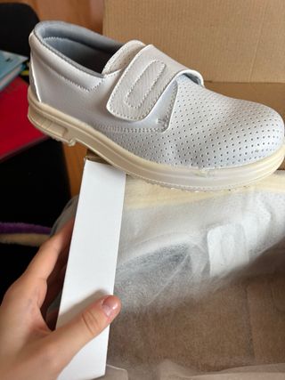 Zuecos/deportivos sanitarios