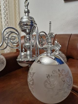 Lámpara salón plateada con globo