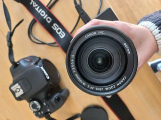 Cámara Canon Eos Rebel T3i, lente 18-135mm