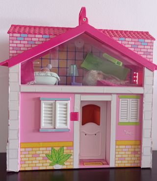 CASA BARRIGUITAS MALETÍN CON MUÑECA Y ACCESORIOS