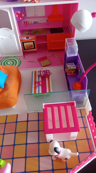CASA BARRIGUITAS MALETÍN CON MUÑECA Y ACCESORIOS