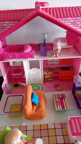 CASA BARRIGUITAS MALETÍN CON MUÑECA Y ACCESORIOS