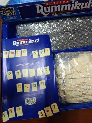 Fichas y soporte Rummikub