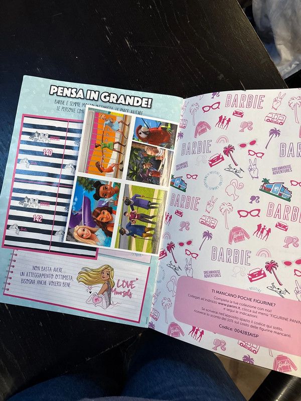 Album Barbie Dreamhouse Adventures + figurine