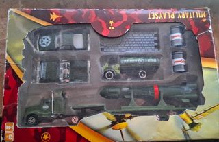 Set De Vehiculos Militares A Escala Express Wheels
