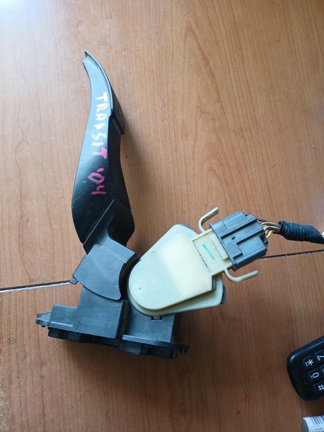 Pedal acelerador FORD TRANSIT 2.4