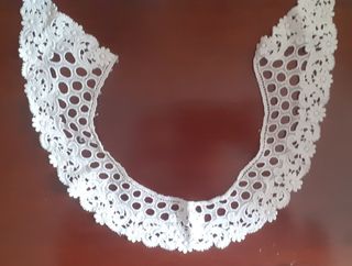 Cuello de encaje
