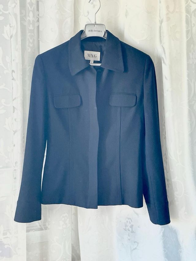 Chaqueta negra de mango