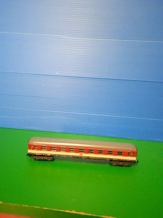Vagón de la DB precioso escala n