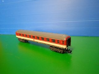 Vagón de la DB precioso escala n