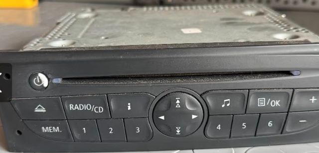 Autoradio, telecomando e navigatore Clio 3