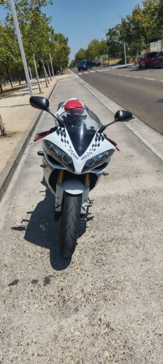 Yamaha r1 2008