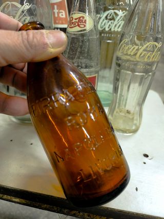 Varie bottiglie d'epoca