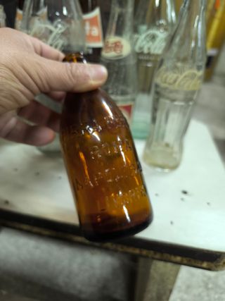 Varie bottiglie d'epoca
