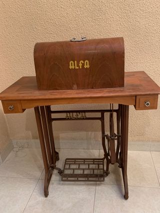 Máquinas de coser SINGER y ALFA