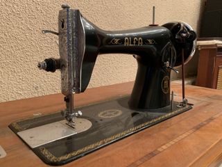 Máquinas de coser SINGER y ALFA