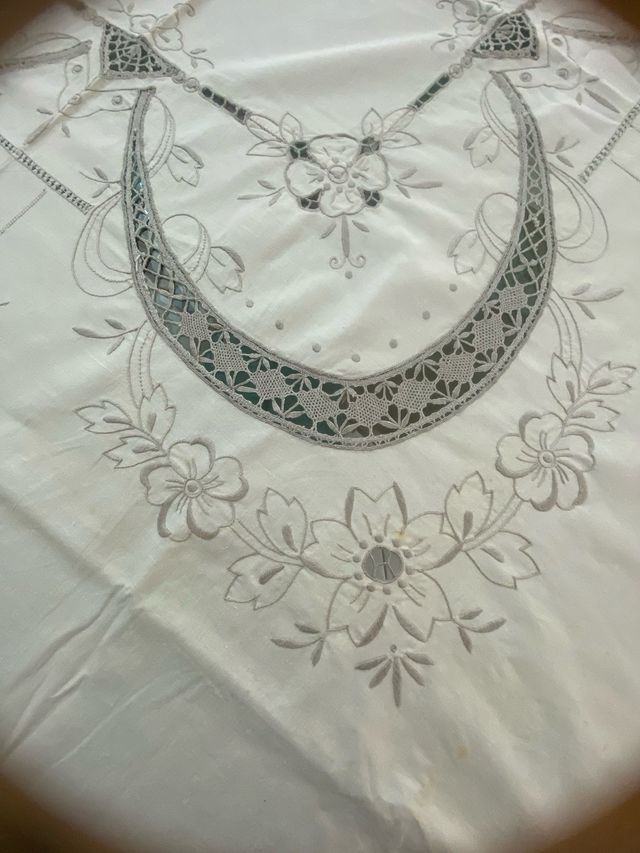 Elegante tovaglia rotonda