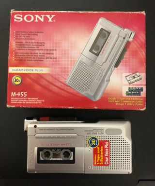 Registratore Sony con microcassetta