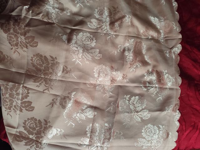 Tovaglia da tavola colore oro