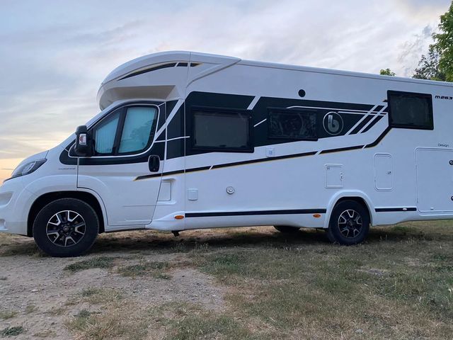 ALQUILA AUTOCARAVANA FIAT BENIMAR MILEO 263 2024