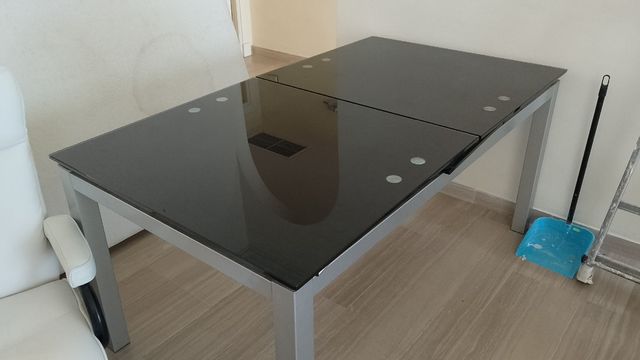 Mesa de cristal desmontable