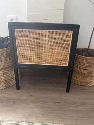 Mesita de noche SOLO HOY 35€